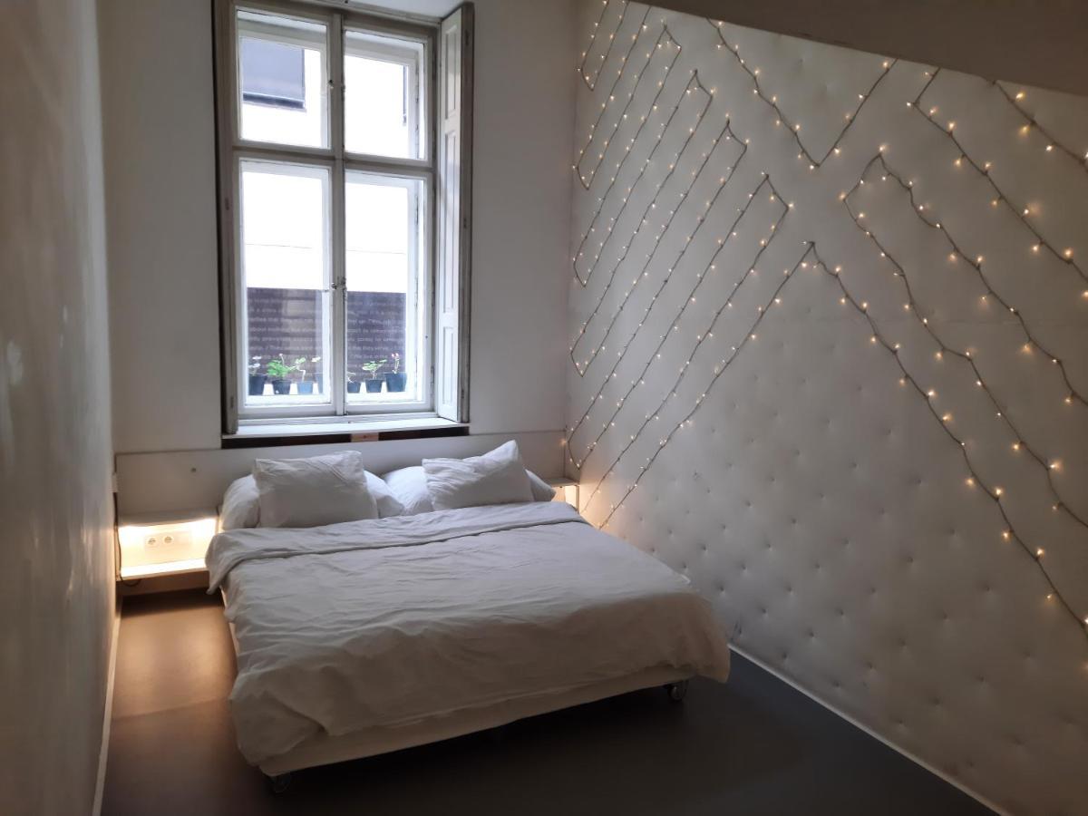 Downtown Prague Minimalistic Room In Flatshare Exteriér fotografie