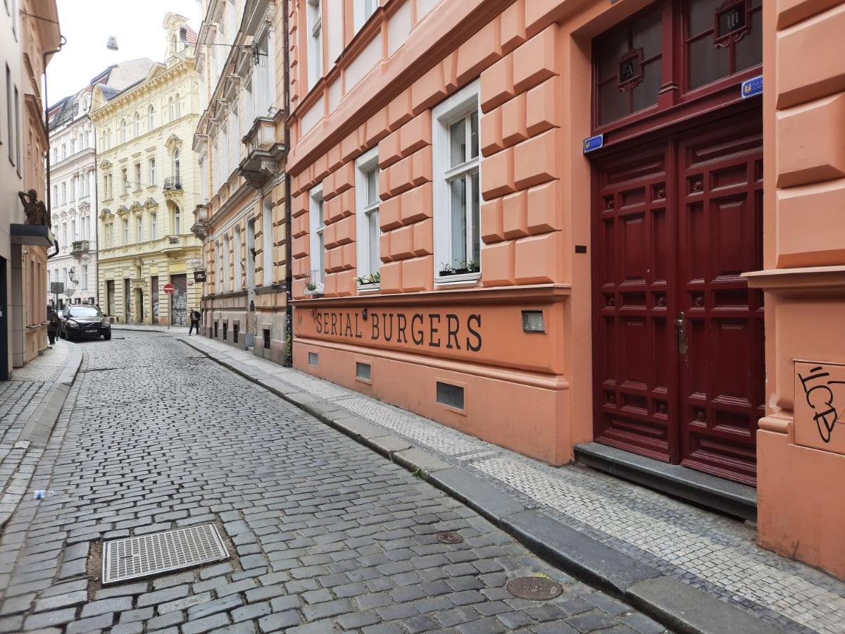 Downtown Prague Minimalistic Room In Flatshare Exteriér fotografie