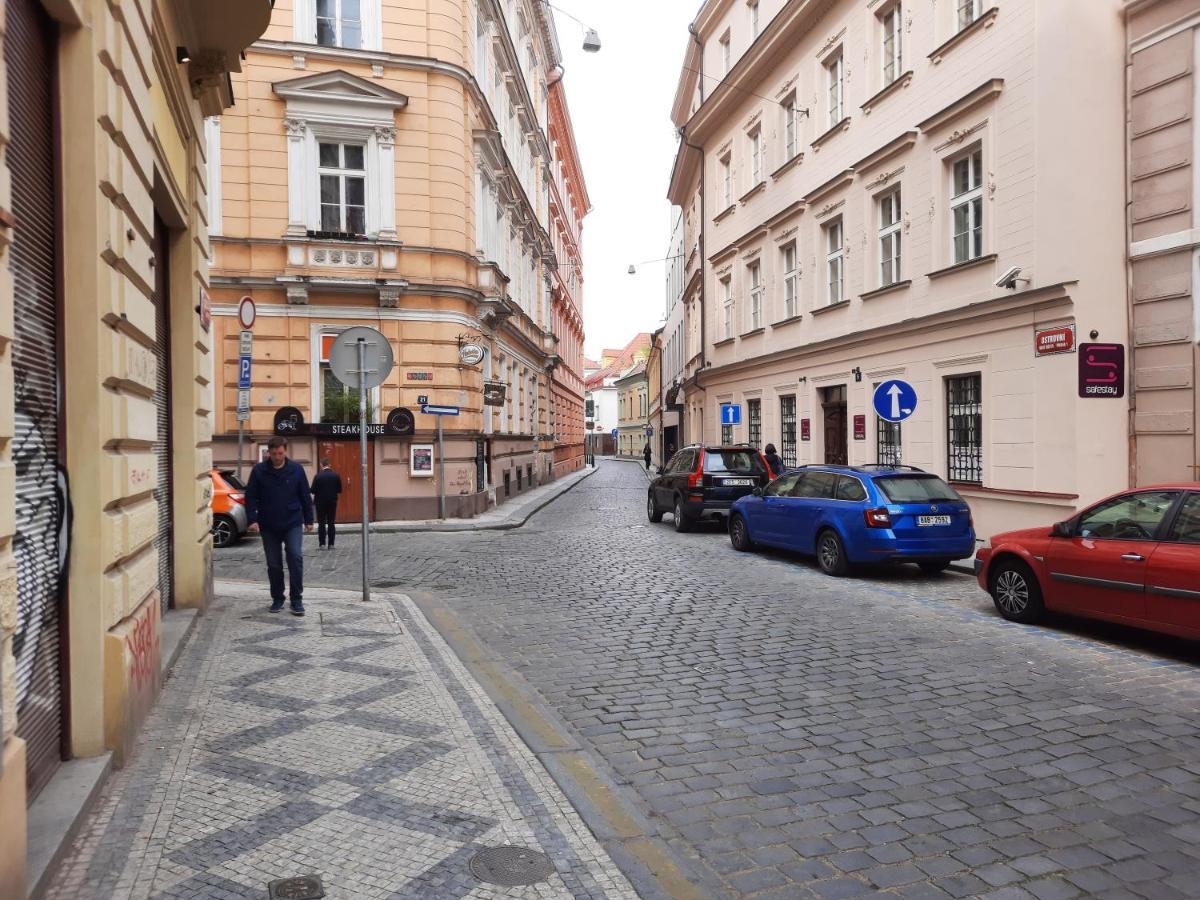 Downtown Prague Minimalistic Room In Flatshare Exteriér fotografie